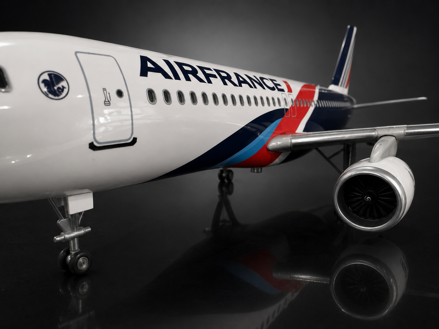 Airbus A320 Air France 🇫🇷 livrée Spéciale - Échelle 1:85 - 47 cm Finition Premium avec Led