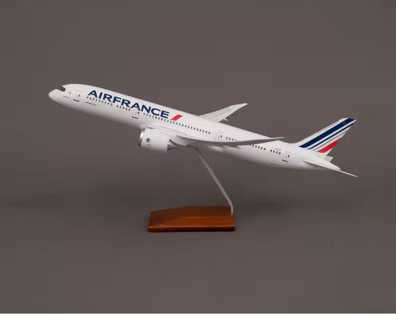 Boeing 787-8 - Échelle 1:130 - Finition Premium