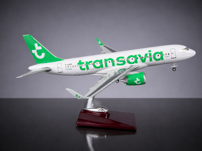 Airbus A320neo Transavia 1:100 37cm en résine avec Led Finition Premium
