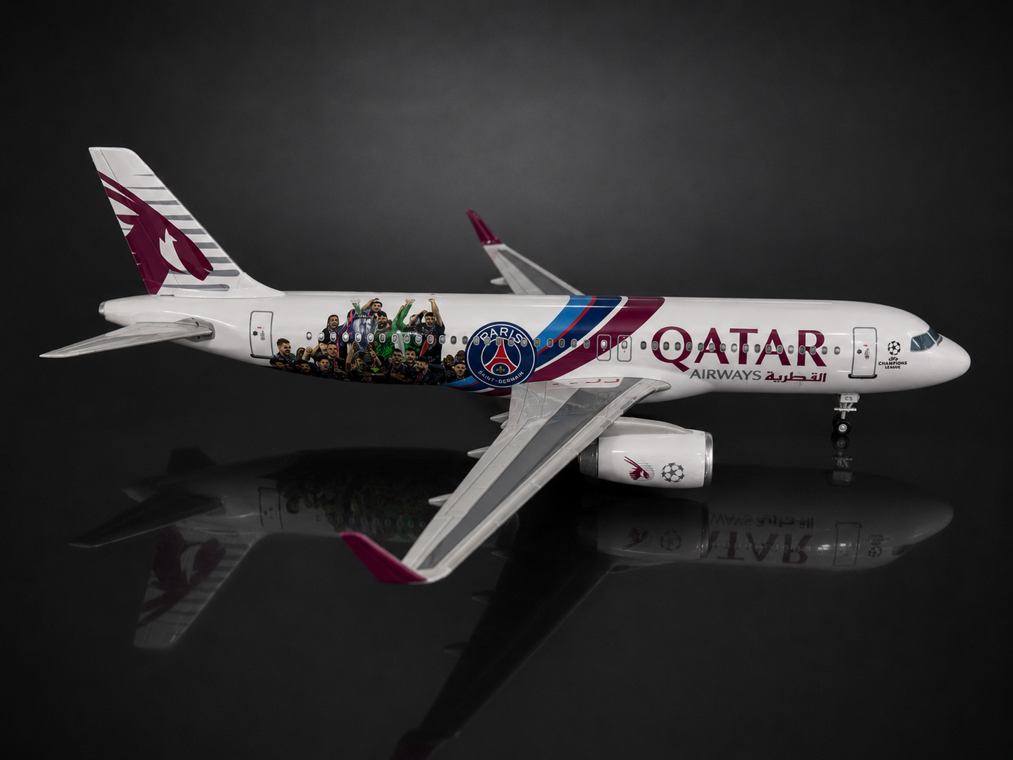 Airbus A320 Qatar 🇶🇦 livrée PSG - Échelle 1:85 - 47 cm Finition Premium avec Led