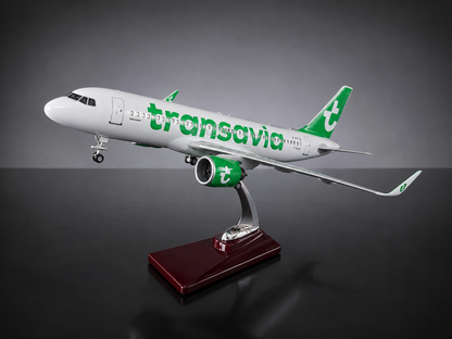 Airbus A320neo Transavia 1:100 37cm en résine avec Led Finition Premium