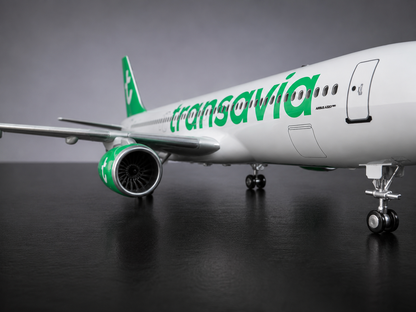 Airbus A320neo Transavia 1:100 37cm en résine avec Led Finition Premium