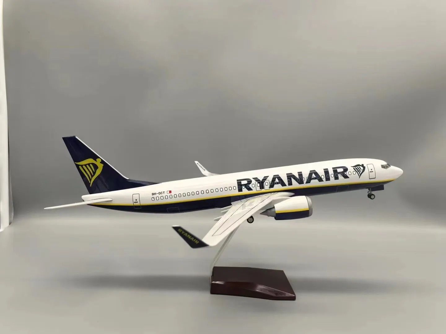 Boeing 737 - Échelle 1:85 - Finition Premium